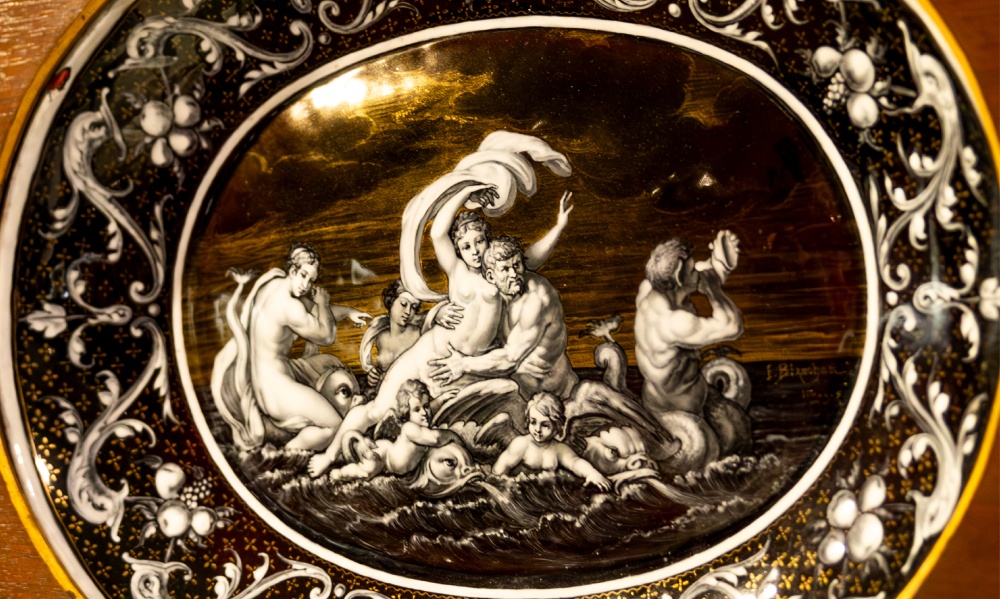 TOUR AND LECTURES FOR THE EXHIBITION «FIRE WRITING. THE ART OF ENAMEL»