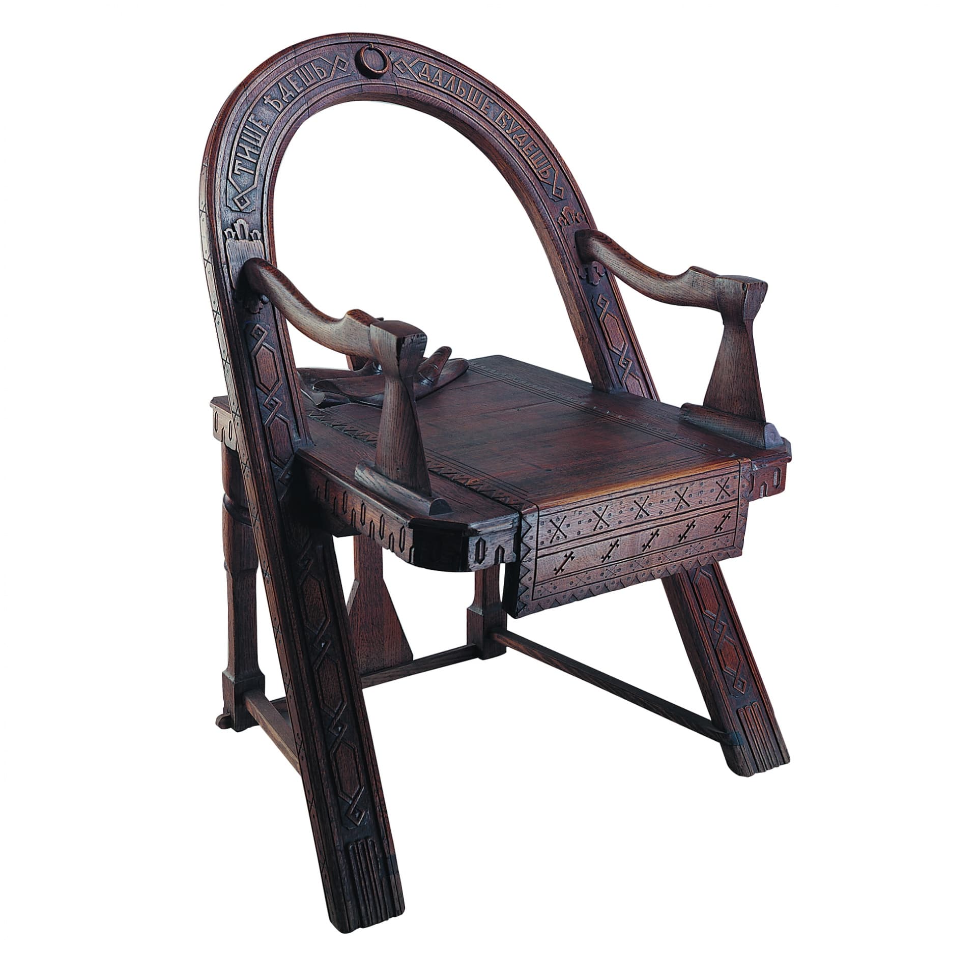 КРЕСЛО «ТИШЕ ЕДЕШЬ ДАЛЬШЕ БУДЕШЬ» («ДУГА, ТОПОРЫ, РУКАВИЦА»)